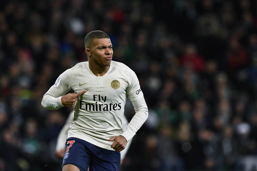 美联储降息金价反跌，利好早就消化，资金全跑去股市了